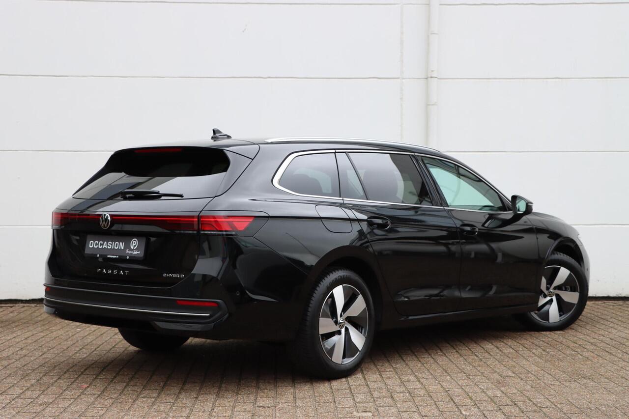Volkswagen PASSAT Variant 1.5 eHybrid Business 204pk DSG6 | Trekhaak | Ergo Active Stoelen