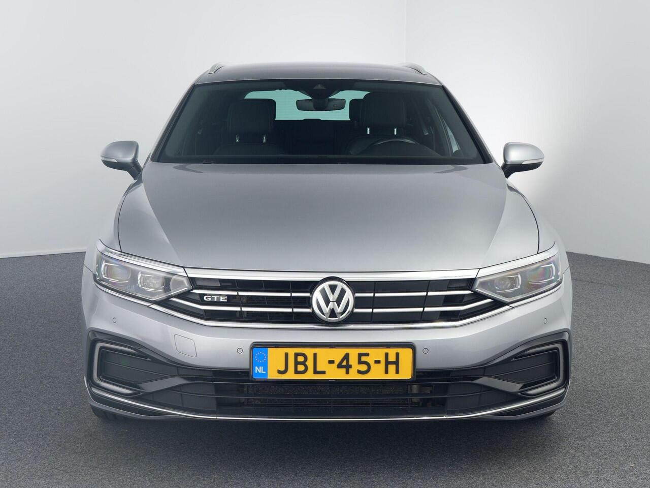 Volkswagen PASSAT Variant 1.4 TSI PHEV GTE Business | Matrix IQ | Leer | Standkachel | Virtual | 18inch |