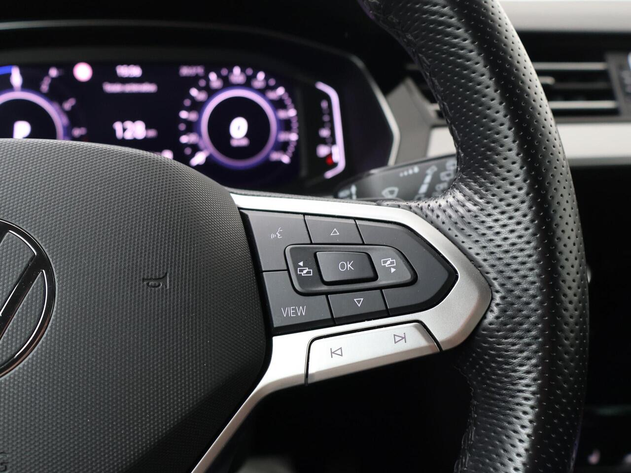 Volkswagen PASSAT Variant 1.4 TSI PHEV GTE Business | 218 PK | SoH 90% | Automaat | Trekhaak | Matrix LED koplampen | Navigatiesysteem | 18"LM velgen |