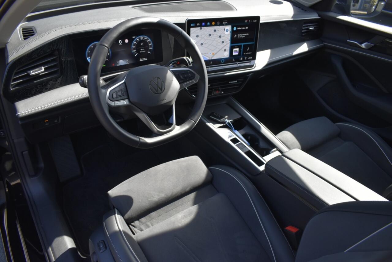 Volkswagen PASSAT Passat 1.5 eTSI Business/virtueel cockpit