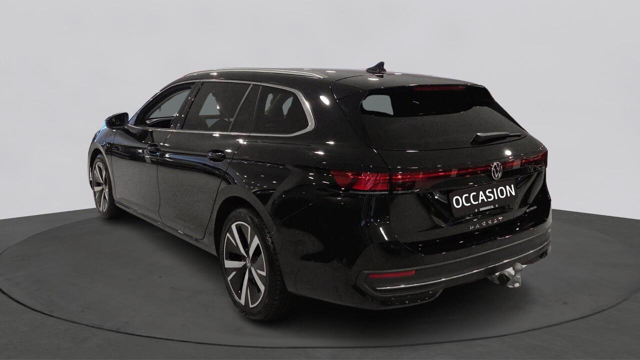 Volkswagen PASSAT Variant 1.5 eHybrid Business | Design Pakket | Trekhaak | Interieur Pakket |