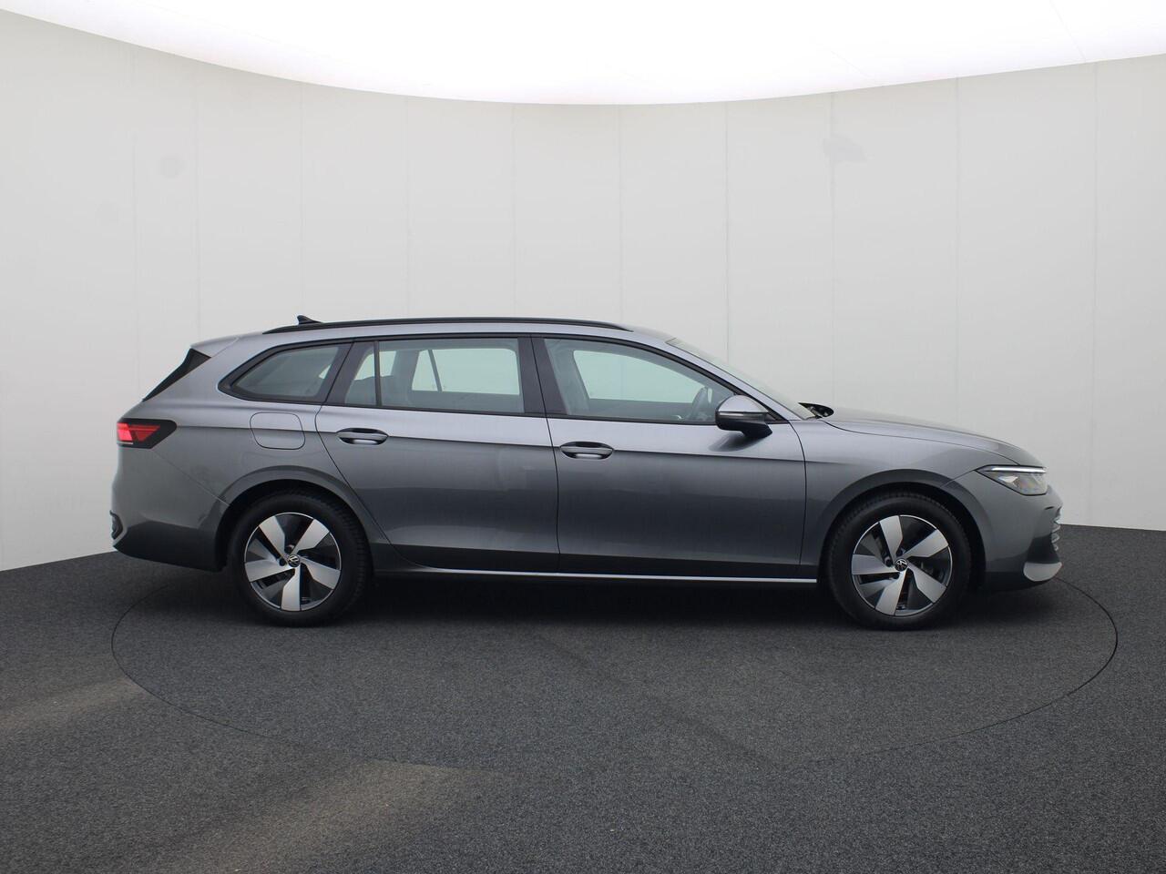 Volkswagen PASSAT Variant 1.5eTSI/150PK DSG · Navigatie · Stoel-& stuurverwarming · Apple/Android Car Play · Garantie tot juni 2026