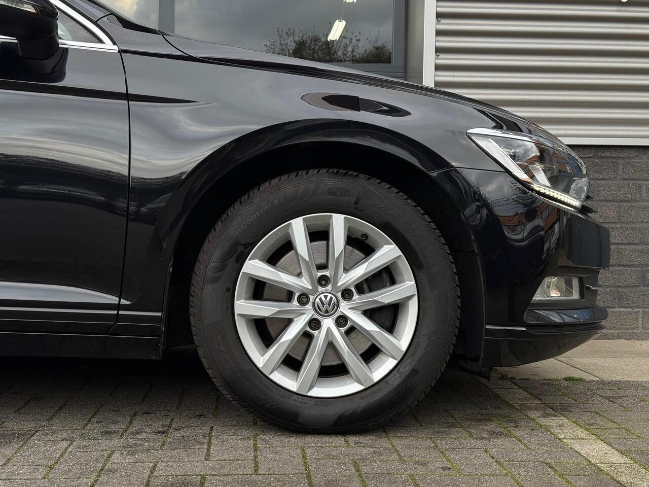 Volkswagen PASSAT Variant 1.5 TSI Highline DSG Navi Camera