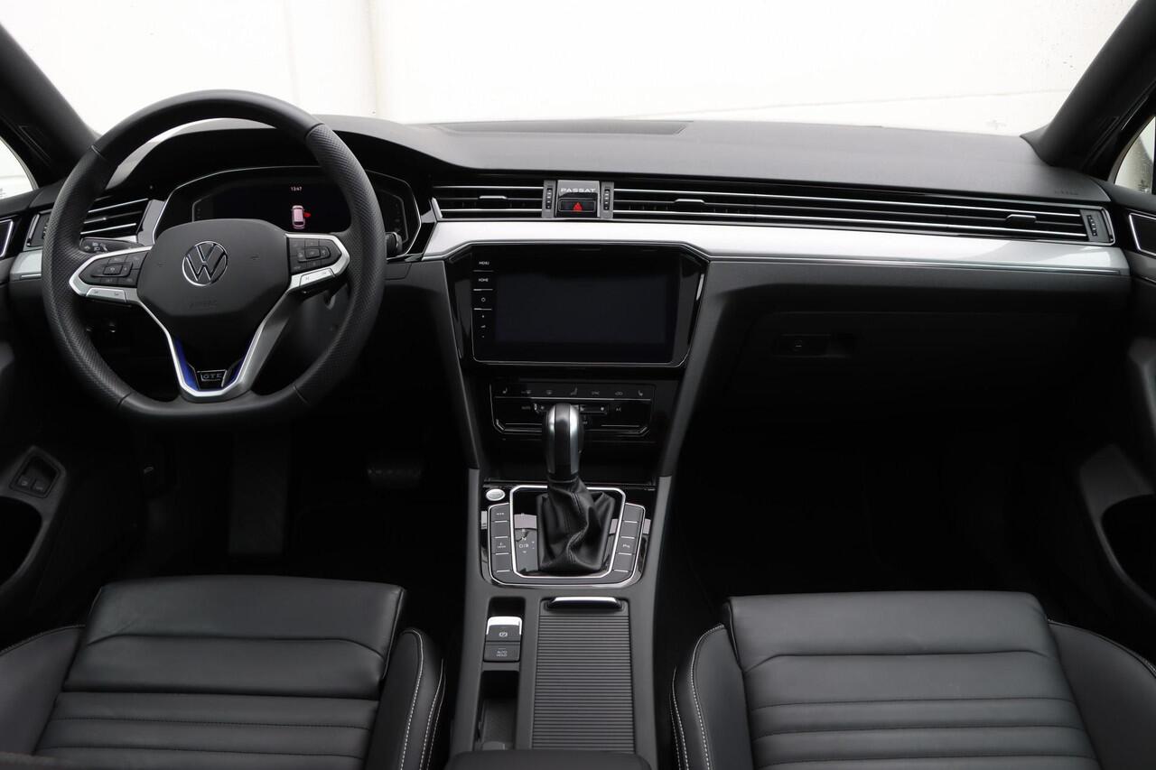 Volkswagen PASSAT Variant 1.4 TSI PHEV GTE Business DSG 218pk | Schuif\kanteldak | Leder | Ergo | Camera | CarPlay