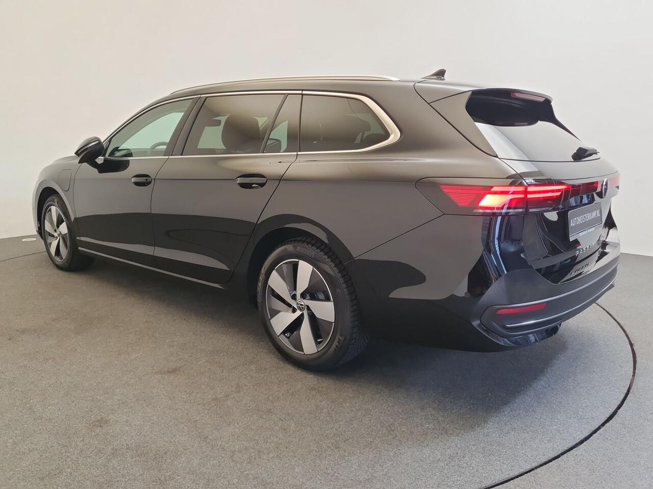 Volkswagen PASSAT Variant 1.5 eHybrid 204pk DSG/AUT Business Wegklapbare trekhaak, Camera, ACC