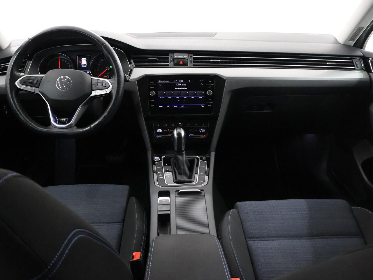 Volkswagen PASSAT Variant 1.4 TSI PHEV GTE Business | Parkeercamera | Navigatie | Cruise Control Adaptief | Stoelverwarming |