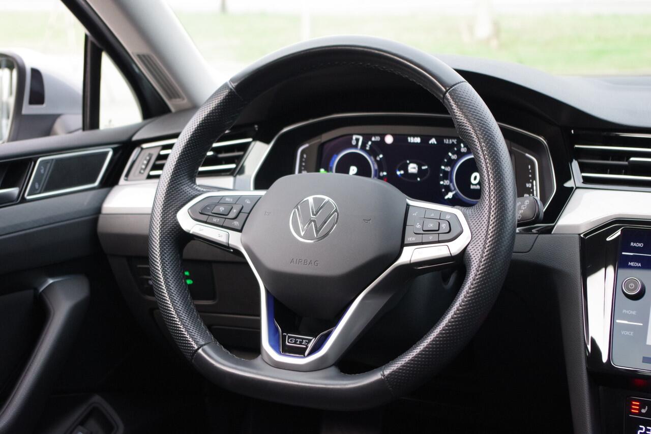 Volkswagen PASSAT Variant 1.4 TSI PHEV GTE 218 PK Business, Elek. Trekhaak, Panoramadak, Memory, Matrix LED, Winterpakket