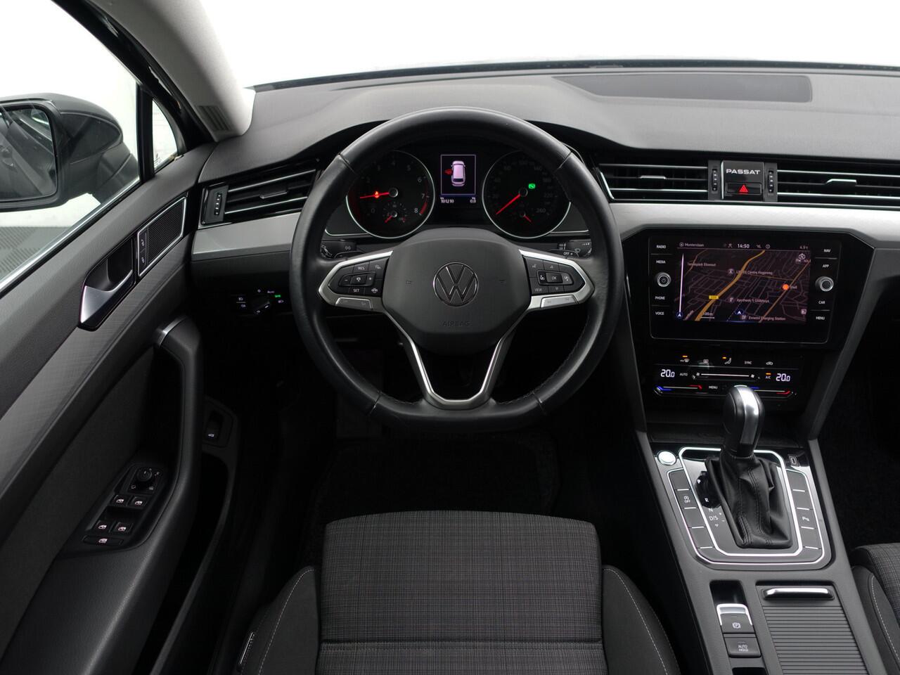 Volkswagen PASSAT Variant 1.5 TSI Business Aut- Ada Cruise, Ergo Comfort, Keyless, Carplay, Park Assist, Elek Trekhaak, Led