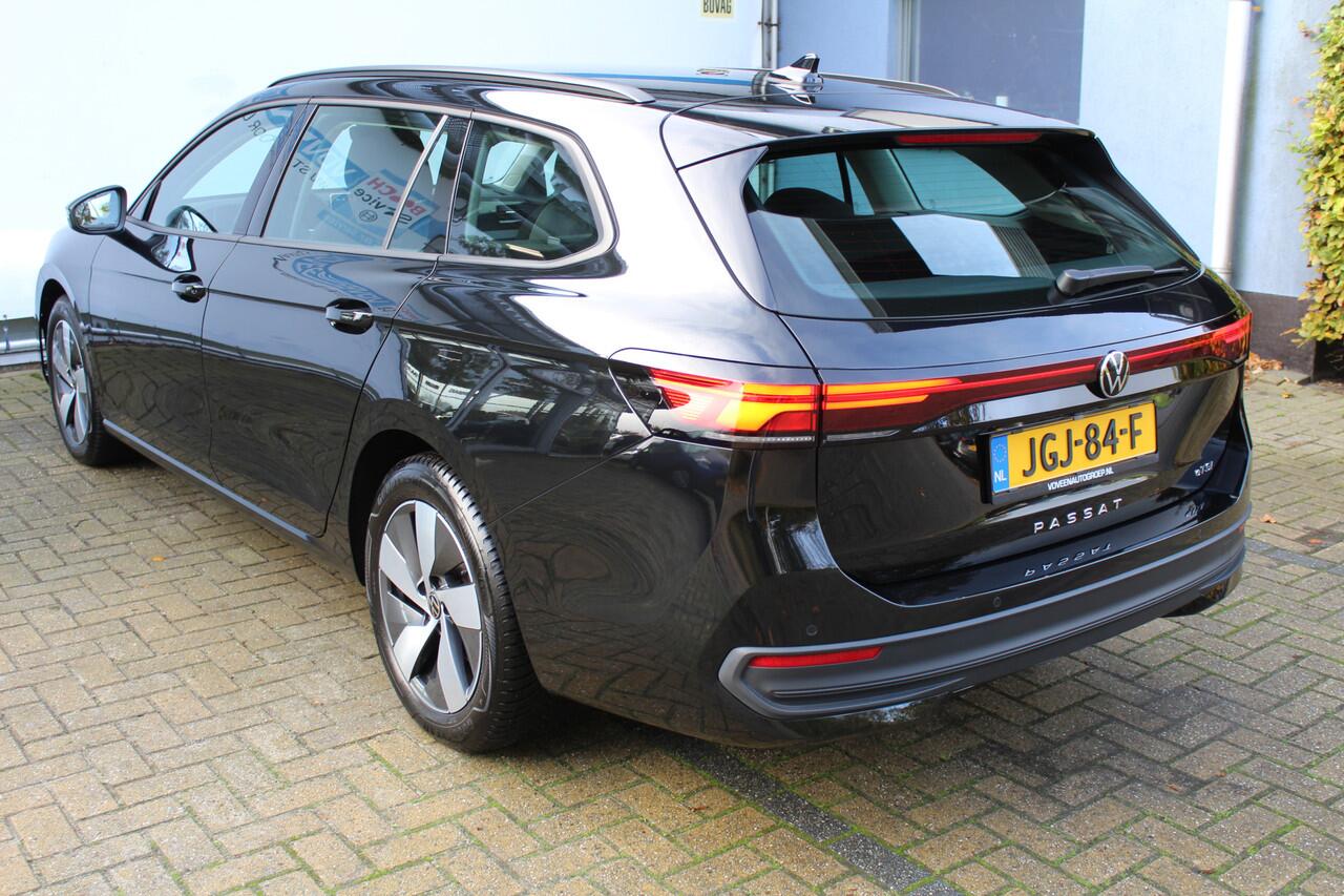 Volkswagen PASSAT Variant 1.5 eTSI 150 pk | Incl. 12 maanden Garantie | Stoel/stuur verwarming | Achteruitrijcamera | Adaptive cruise controle | Dodehoekdetectie | Parkeersensoren V+A | Navigatie | Apple CarPlay/Android Auto | Draadloze telefoonlader | Climate controle | L