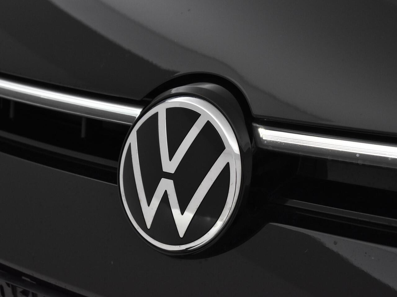 Volkswagen PASSAT Variant 1.5 eHybrid 272pk PHEV DSG R-Line Edition · Trekhaak wegklapbaar · Keyless · Massage · Camera · Elek. Achterklep · 18'' Inch · TOPDEAL