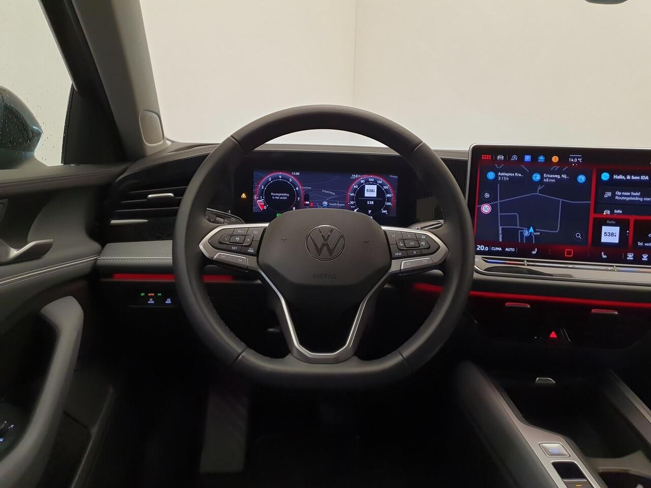Volkswagen PASSAT Variant 1.5 eTSI 150pk DSG/AUT Business Nieuw Model, Wegklapbare trekhaak, 360° camera,