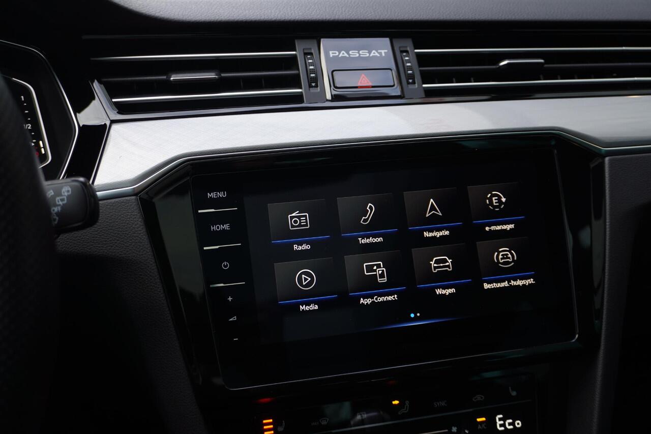 Volkswagen PASSAT Variant 1.4 TSI PHEV GTE Business | Nappa Leder | Pano | Trekhaak | Camera | Navi | Head-up | ACC | 18"