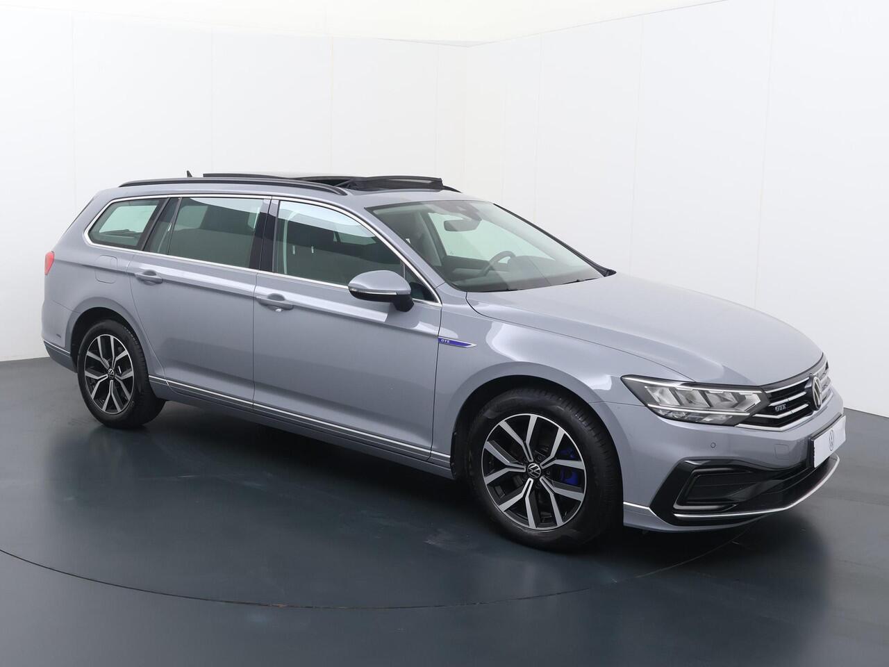 Volkswagen PASSAT Variant 1.4 TSI PHEV GTE Business | 218 PK | SoH 97% | Trekhaak wegklapbaar | Panoramadak | Adaptive cruise control |