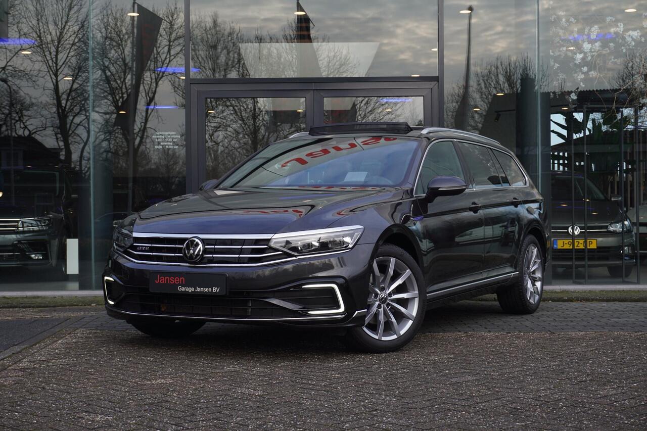 Volkswagen PASSAT Variant 1.4 TSI PHEV GTE Business | NAPPA LEDER | PANORAMADAK | ELEK. TREKHAAK | CAMERA | NAVI | HEAD UP | ACC | 18 INCH