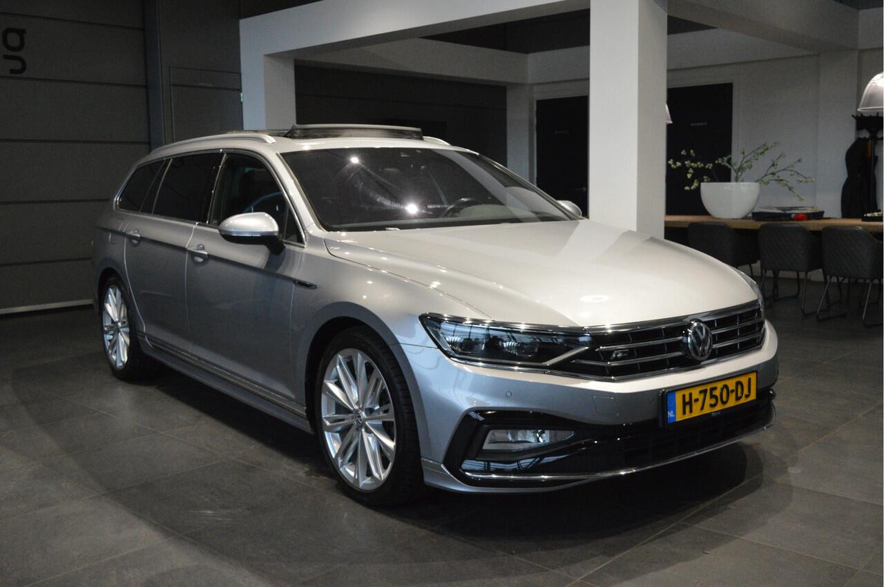 Volkswagen PASSAT Variant 1.5 TSI x R-LINE navi leer pano trekhaak keyless 19 inch !!