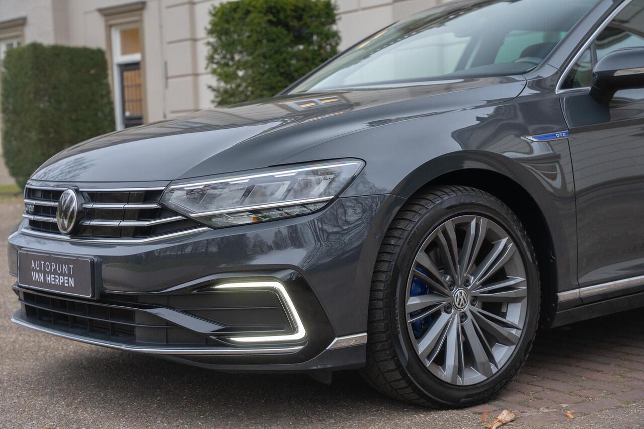 Volkswagen PASSAT Variant 1.4 TSI PHEV GTE PANO | STANDKACHEL | KEYLESS | CAMERA | MASSAGE