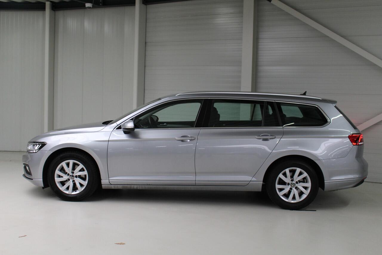 Volkswagen PASSAT Variant 1.5 TSI Business DSG Automaat Navigatie | Climate Control | Parkeersensoren | Lichtmetalen velgen