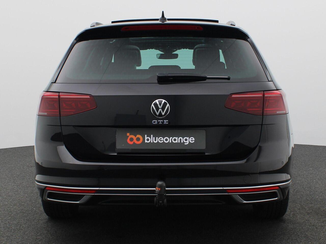 Volkswagen PASSAT Variant 1.4 TSI PHEV GTE Business 218PK DSG Leder, Pano-Schuifdak, Trekhaak, Achteruitrijcamera, Keyless, Side Assist, Stoel-Stuurverwarming, 18" LM Velgen, Adaptieve Cruise Control