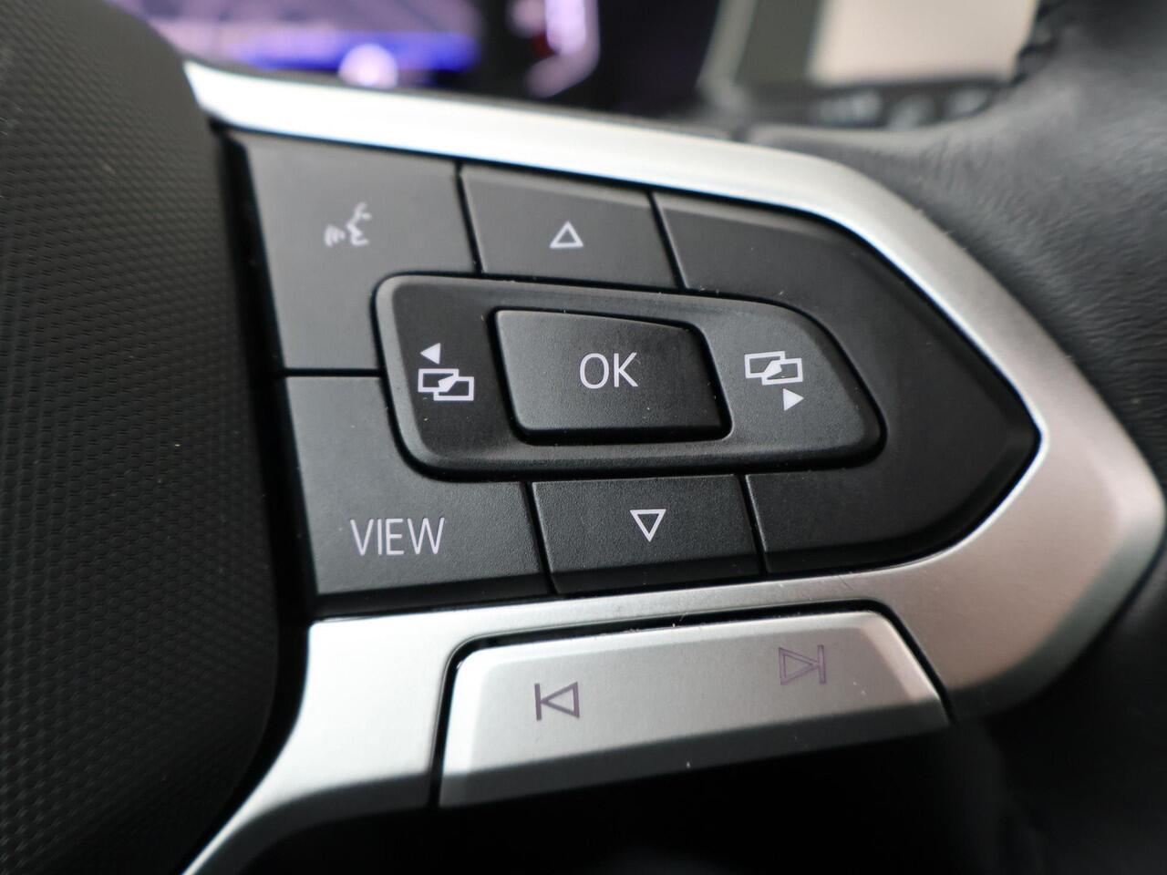 Volkswagen PASSAT Variant 1.5 TSI R-Line Business + | 150 PK | Automaat | Panoramadak | Matrix LED koplampen | R-Line |