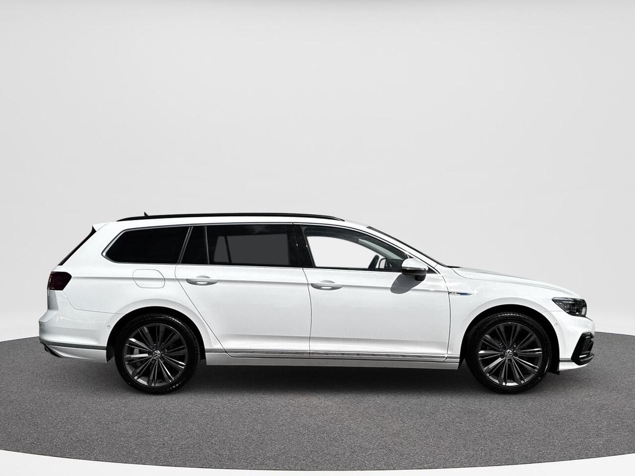 Volkswagen PASSAT Variant 1.4 TSI PHEV GTE Business | Trekhaak | Ergo | IQ. Light |