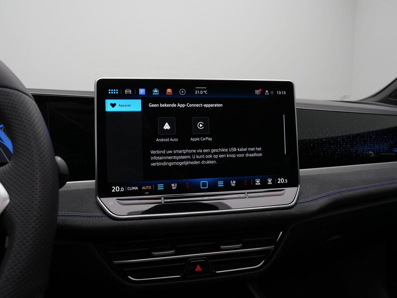 Volkswagen PASSAT Variant 1.5 eHybrid 272 pk DSG R-Line Edition | Panoramdak | Leder | Geheugenstoel-/massagestoelen | Adaptief onderstel | Rondomzicht camera | Stoelventilatie