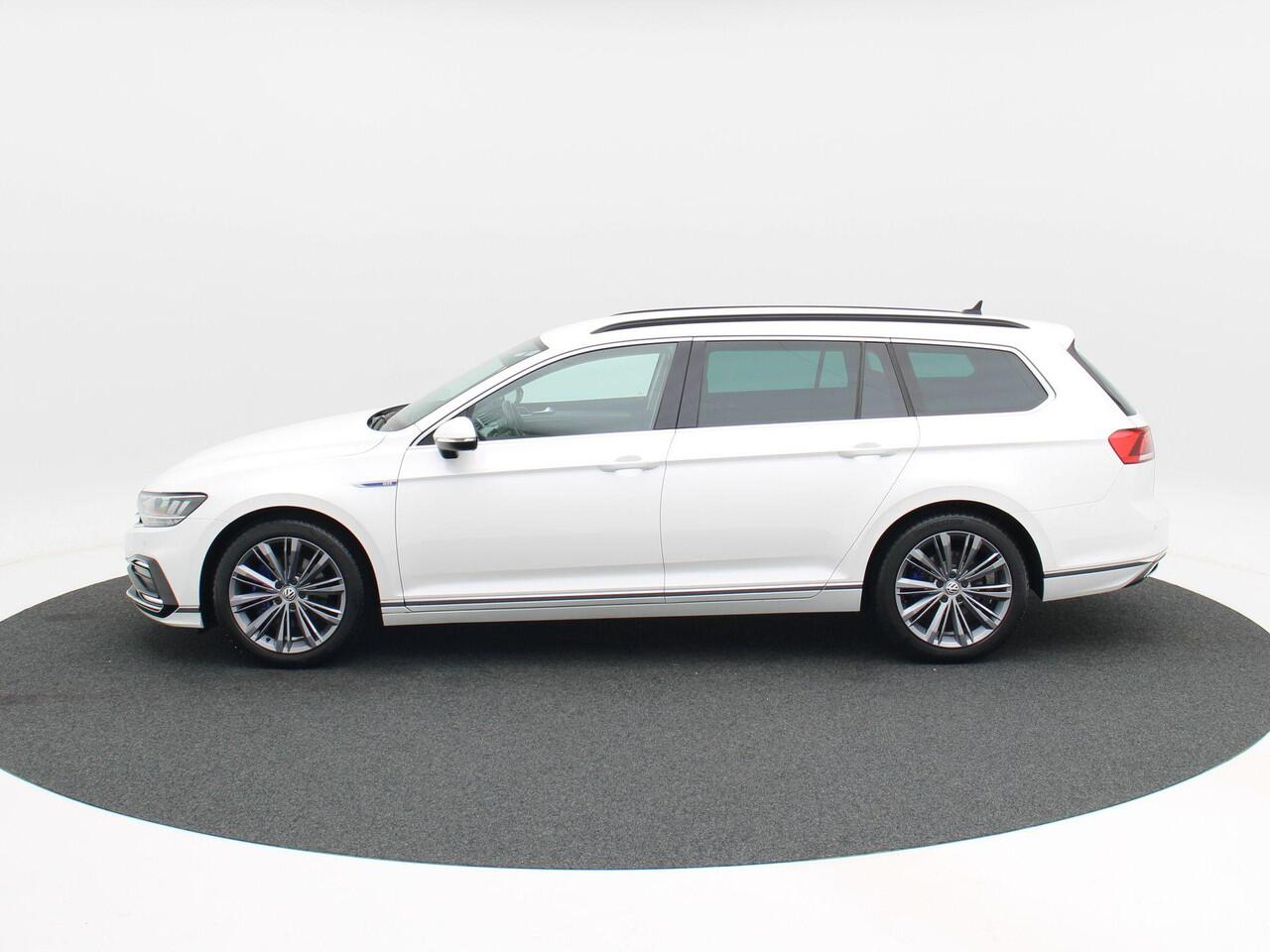 Volkswagen PASSAT Variant 1.4 TSi 218 Pk Automaat PHEV GTE Business | Adaptive Cruise | Camera | Trekhaak | Camera | Stoel Verwarming | Carplay | Navigatiesysteem | 18 Inch | 60.580 Km