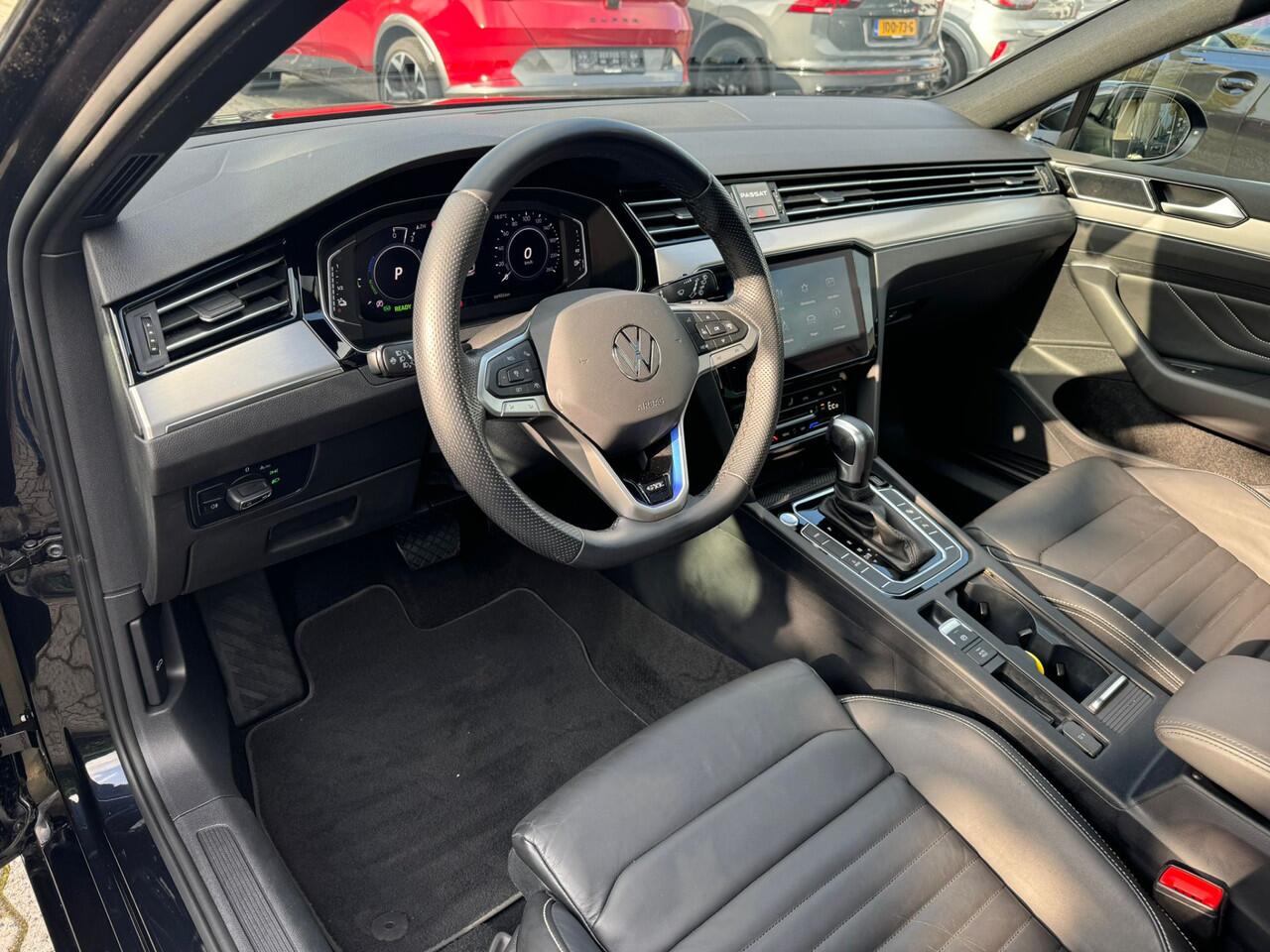 Volkswagen PASSAT Variant 1.4 TSI PHEV GTE pano, leer, virtual cockpit, cruise
