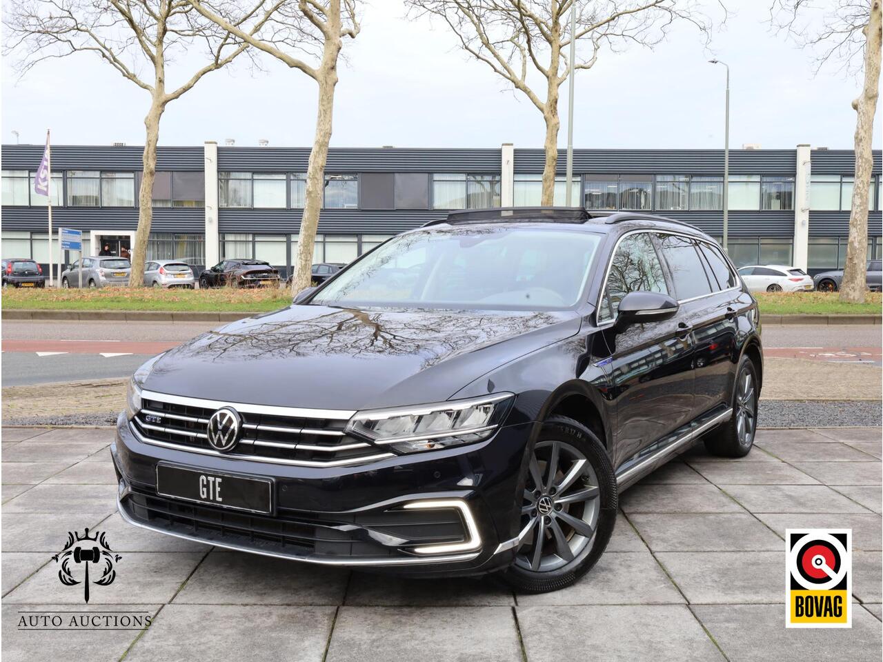 Volkswagen PASSAT Variant GTE 1.4 TSI PHEV 218PK | Panodak | Virtual | Achteruitrijcamera | Elektrische kofferklep | Getint Glas | Carplay/Android |
