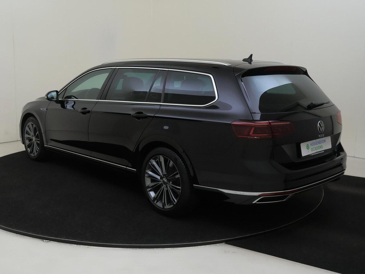 Volkswagen PASSAT 1.4 TSI PHEV GTE Business | Trekhaak | 360 camera | Head-up display | Standkachel | Parkeerasisstent | Keyless | LED matrix verlichting | Dodehoek detectie |