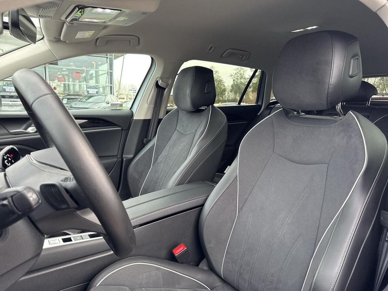 Volkswagen PASSAT Variant 1.5 eHybrid Business | Wordt verwacht | Trekhaak | A. Camera | PHEV | Massage | Head Up |