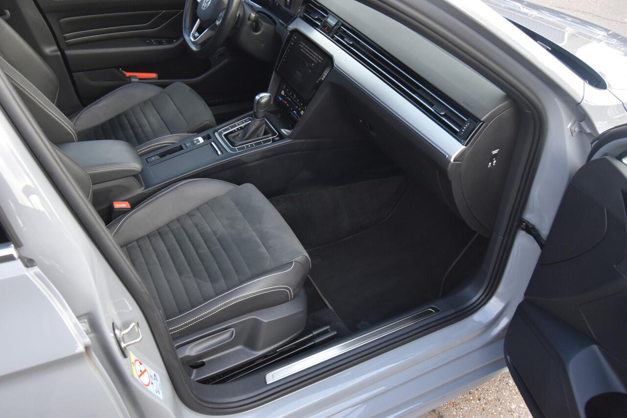 Volkswagen PASSAT Variant 1.5 TSI R-Line Business + , VIRTUAL COCKPIT , A UITRIJ CAM , LED KOPL , PANORAMADAK ,