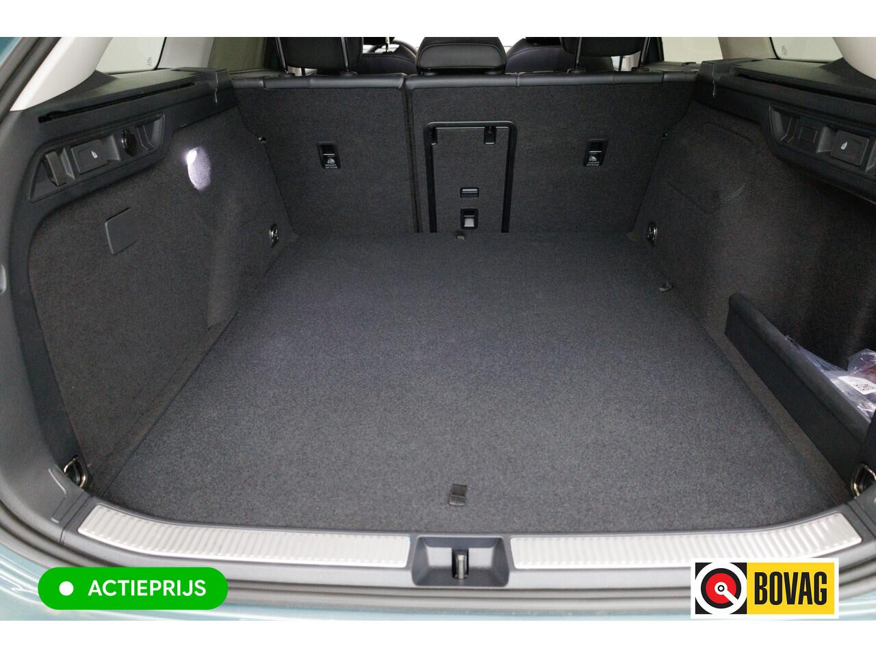 Volkswagen PASSAT Variant 1.5 eHybrid Buss. 204 PK automaat | Facelift | Travel assist | Stoel &stuurverw. | Elec. klep | Ergo Active stoel met massage, Adaptieve cruise, Camera, Sfeerverlichting