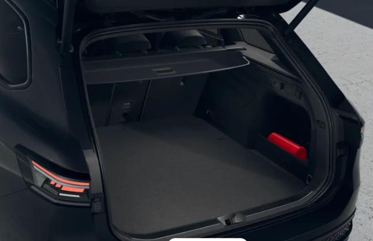 Volkswagen PASSAT Variant !!!¤ 5.000 Inruilpremie!!! 1.5 eHybrid R-Line Business *Black Style* !!!Profiteer ook van 5.000 euro inruilpremie!!!