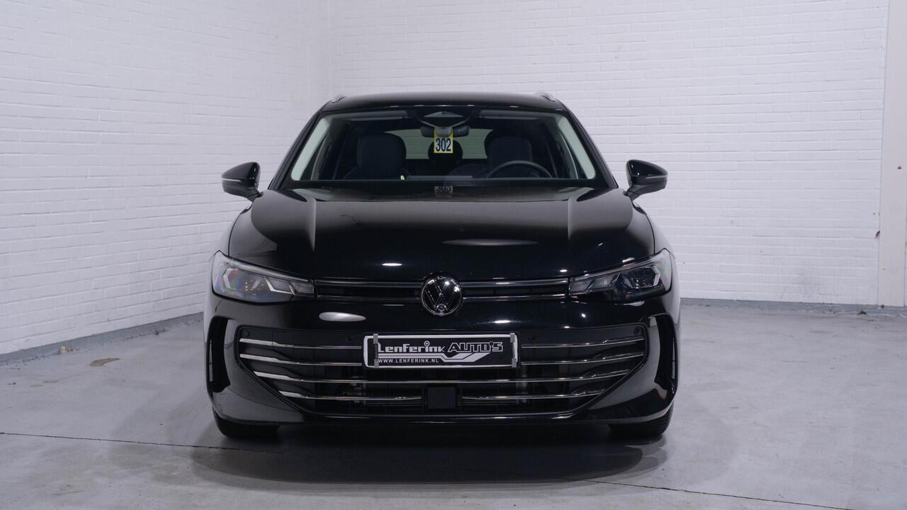 Volkswagen PASSAT Variant 1.5 eTSI Business Trekhaak IQ Drive Apple Carplay Winterpakket 360 Camera Akoestisch pakket