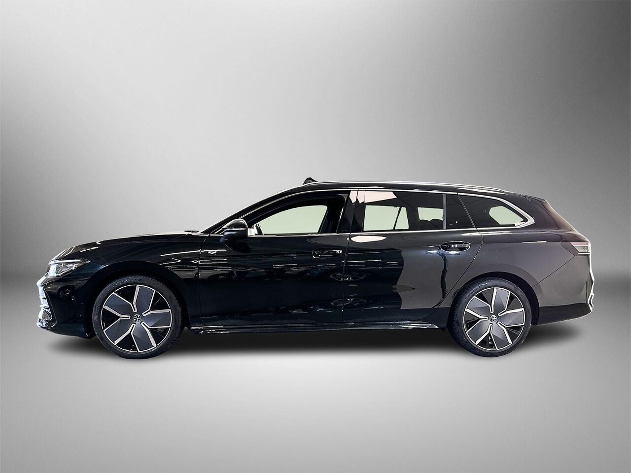 Volkswagen PASSAT Variant 1.5 150pk eTSI R-Line Edition Achteruitrijcamera | Panoramadak | Navigatiesysteem