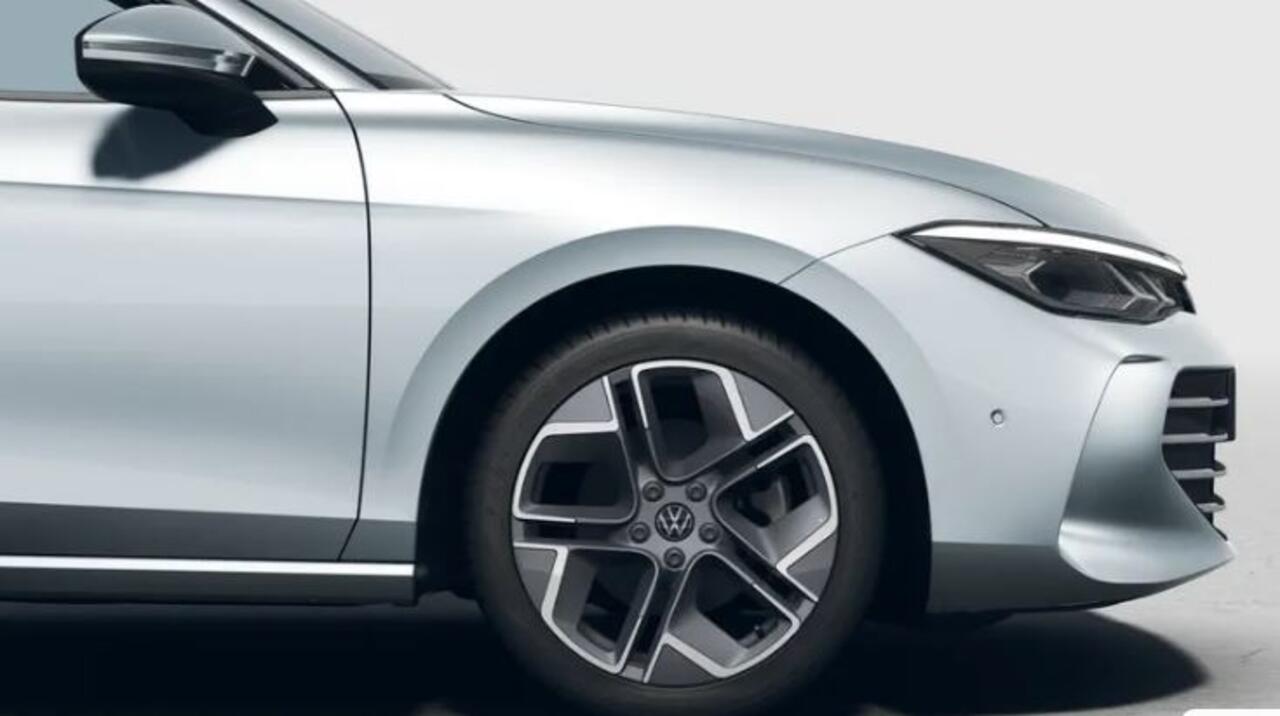 Volkswagen PASSAT Variant 1.5 eTSI Business !!!Profiteer ook van 2.000 euro inruilpremie!!!