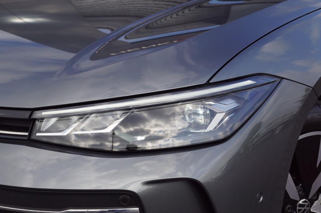 Volkswagen PASSAT 1.5 eTSI DSG Business 150pk / Panodak / Head-up/ Camera /DCC/ ACC