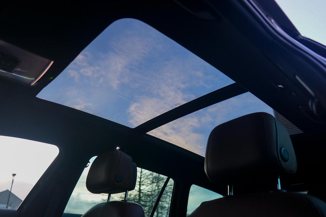 Volkswagen PASSAT Variant 1.5 TSI R-Line Business +