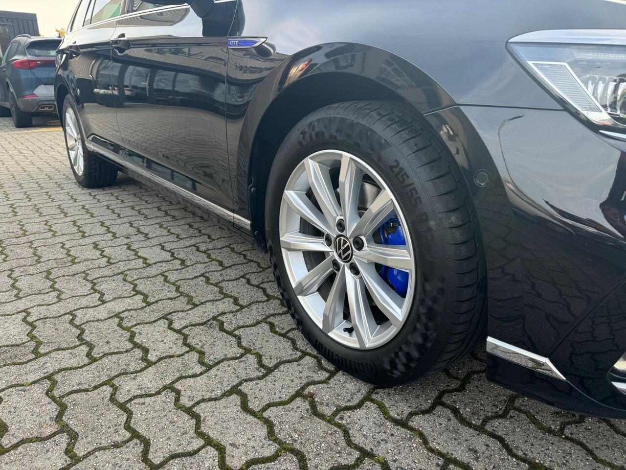Volkswagen PASSAT Variant 1.4 TSI PHEV GTE pano, trekhaak, camera, stoelverw
