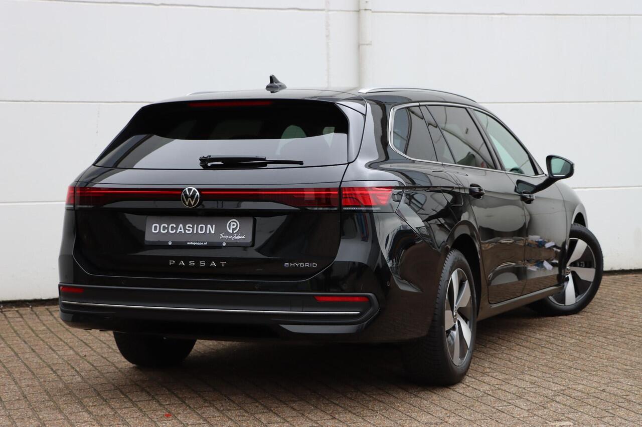 Volkswagen PASSAT Variant 1.5 eHybrid Business 204pk DSG6 | Trekhaak | Ergo Active Stoelen
