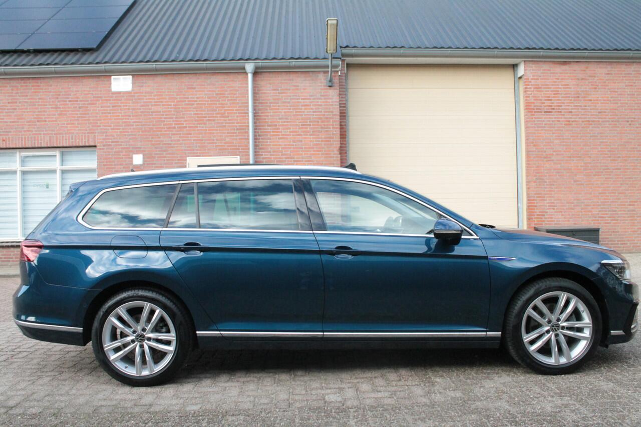 Volkswagen PASSAT Variant 1.4 TSI PHEV GTE | Pano | Camera | ACC