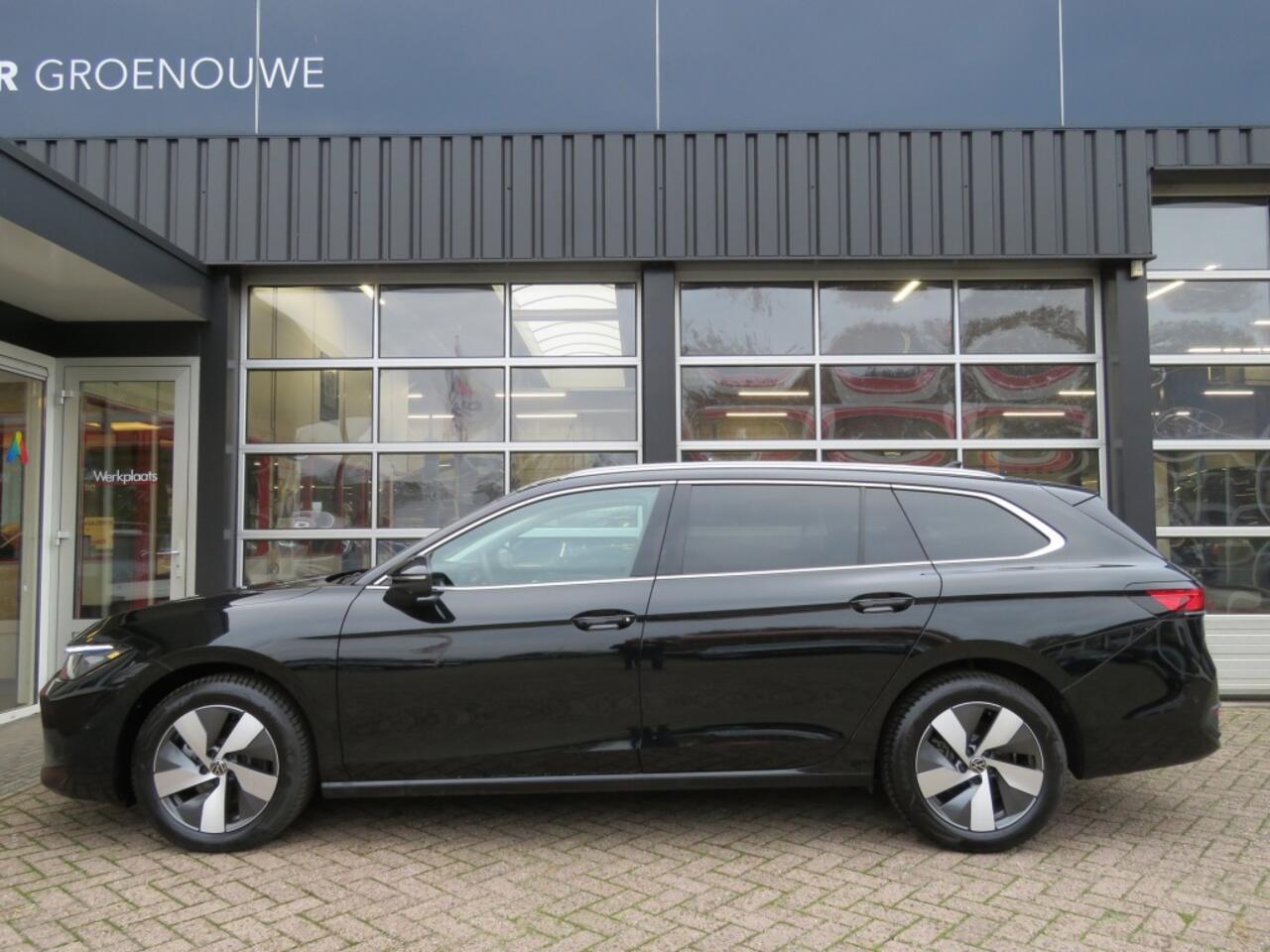 Volkswagen PASSAT 1.5 eTSI Aut. Elegance Business / 360 Camera / Wegklap.h