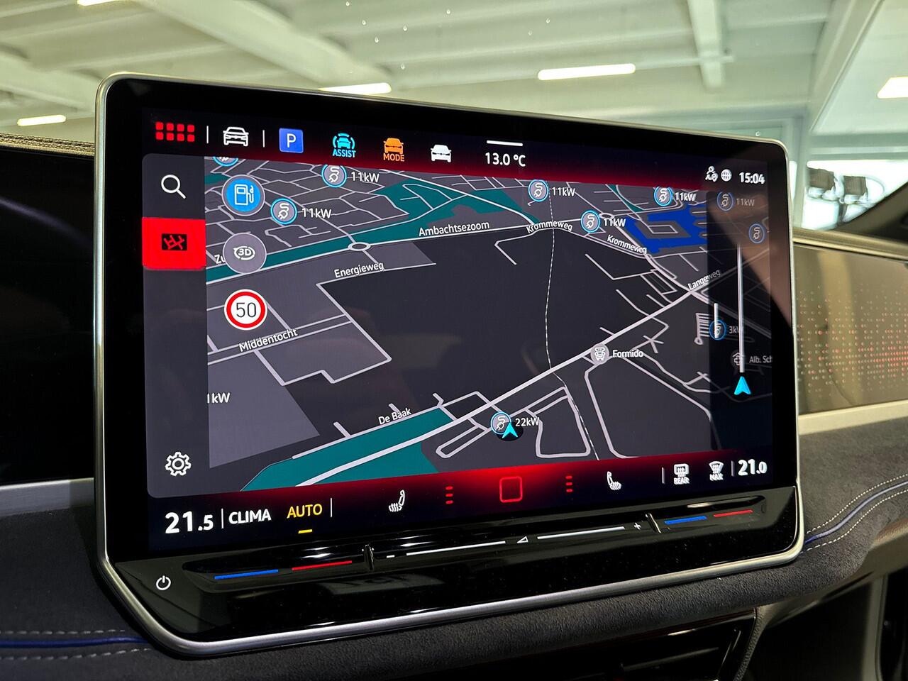 Volkswagen PASSAT Variant 1.5 150pk eTSI R-Line Edition App-Connect Wireless | Panoramadak | Achteruitrijcamera