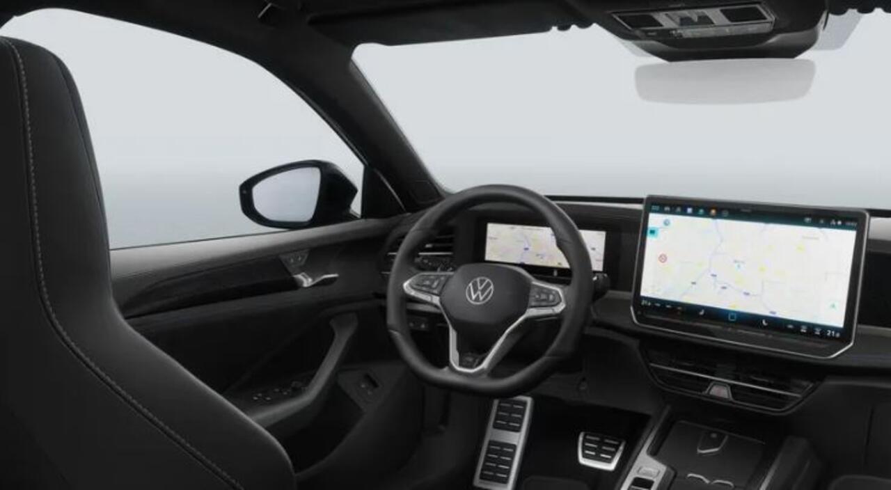 Volkswagen PASSAT Variant !!!¤ 5.000 Inruilpremie!!! 1.5 eHybrid R-Line Business *Black Style* !!!Profiteer ook van 5.000 euro inruilpremie!!!