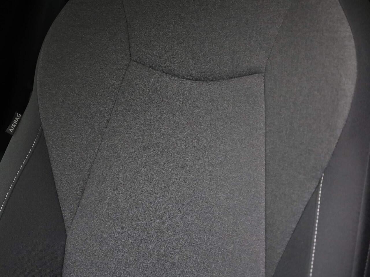 Volkswagen PASSAT Variant 1.5 eTSI/150PK Business · Achteruitrijcamera · Trekhaak · Cruise Control Adaptief