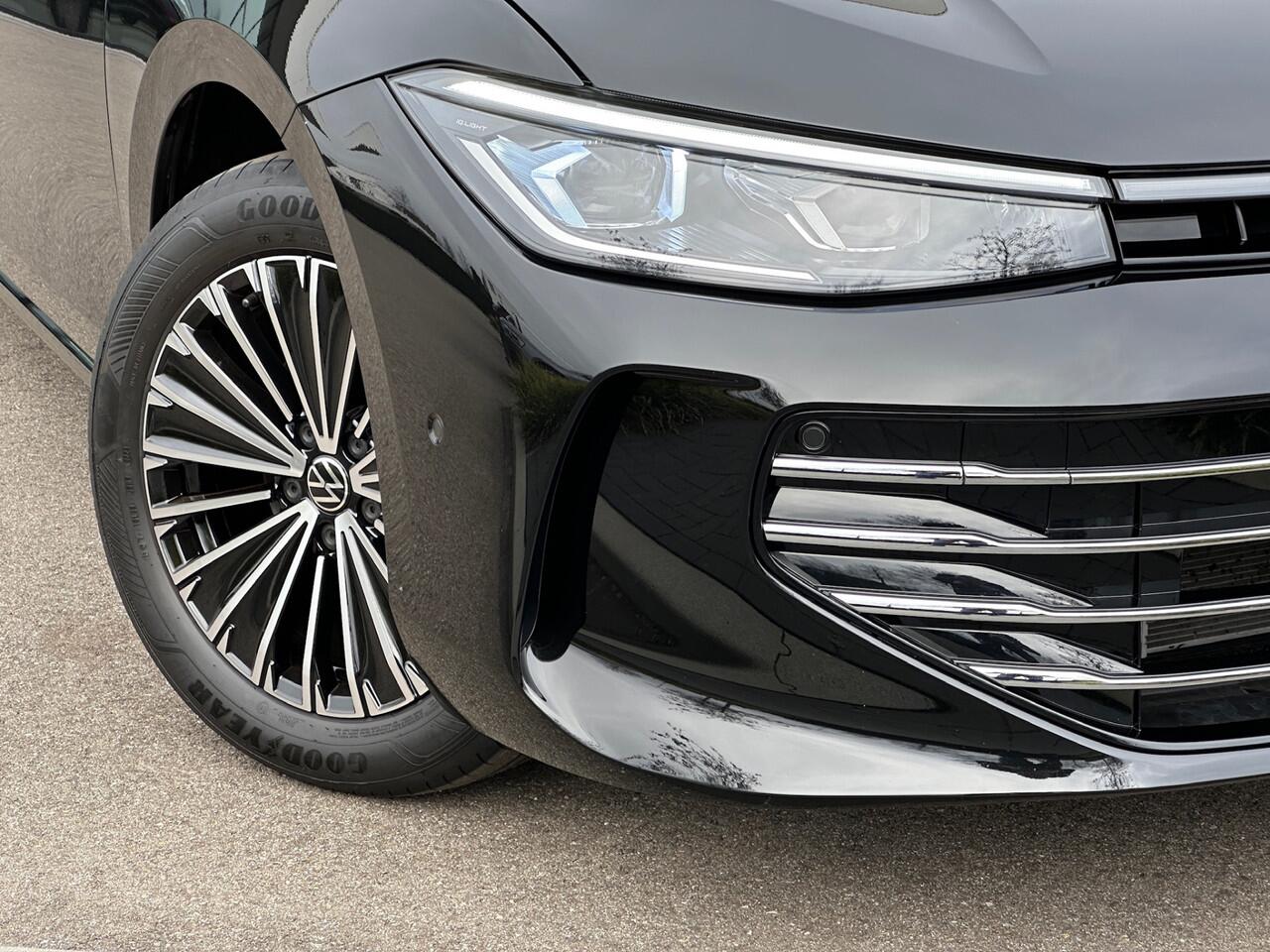 Volkswagen PASSAT Variant 1.5 eTSI 150pk Elegance | Alcantara | Head up | Camera | Dode hoek | Rijklaar