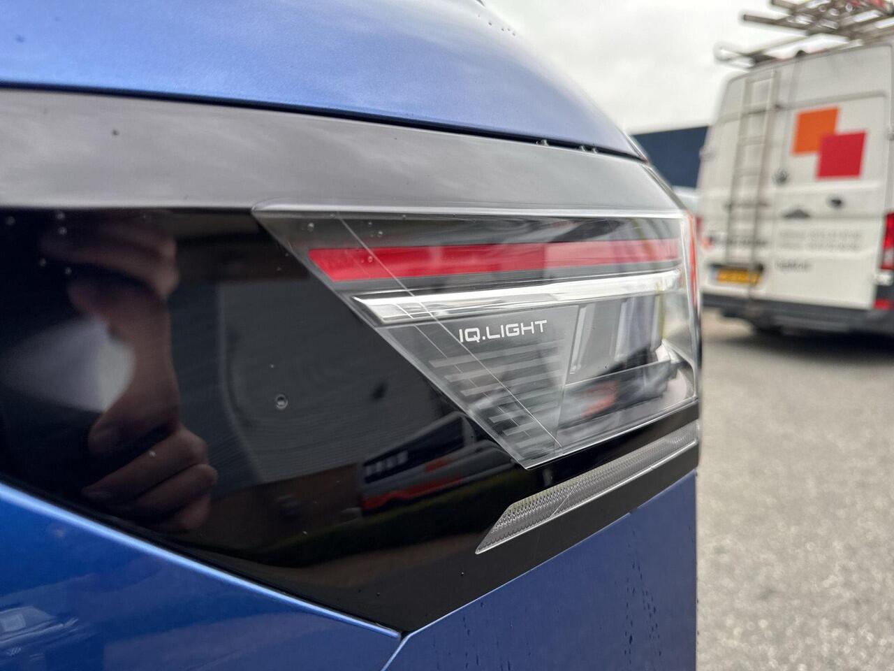 Volkswagen PASSAT Variant 1.5 eHybrid Elegance | Trekhaak | Leder | 18 inch | 150 pk | Automaat | SOH 100% |