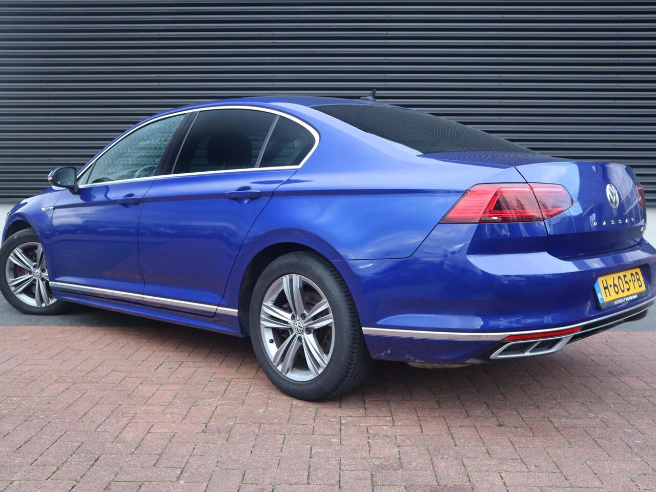 Volkswagen PASSAT 2.0 TSI 4Motion Elegance Business R | 272PK Fabrieks af | NAP | Clima | Adapt. Cruise | Navi | Leder/Alcantara | PDC | LED | Stoelverwarming | Multimedia |