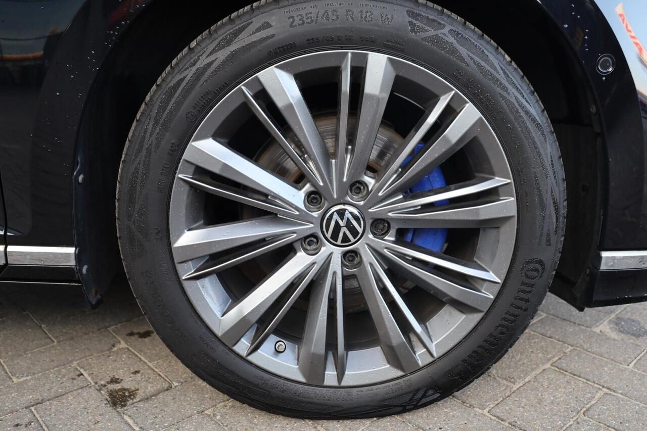 Volkswagen PASSAT Variant 1.4 TSI PHEV GTE Business DCC adaptief onderstel area view rondom zicht camera vol lederen bekleding elektrisch verstelbaar met memo functie IQ drive easy open met elektrische klep en keyless acces en go zwarte dakhemel klasse III alarm LED Matrix