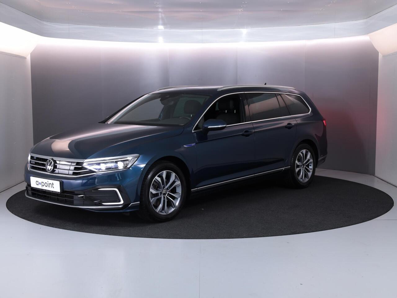 Volkswagen PASSAT Variant 1.4 TSI PHEV GTE Business 218 pk Automaat (DSG) | Navigatie | Panoramadak | Parkeersensoren (Park assist) | Achteruitrijcamera | Matrix LED koplampen | Stoelverwarming |